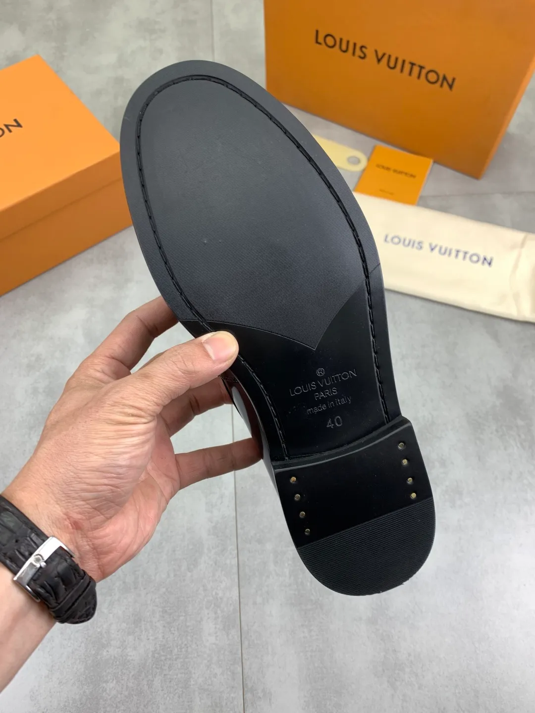 Men's men's shoes 💰P542 New style 💶[LOUIS VUITTON] Water-dyed Niuli Original order New style 🍀LV Louis Vuitton *——Top version of LV classic leather shoes! Made of imported original calfskin, original leather side strips and wear-resistant high-end rubber outsole! High quality products! Color: 3️⃣optional Size: 38-44 (45 customized)